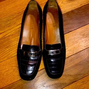 Ralph Lauren embossed leather loafers 7.5 beautiful heeled loafer